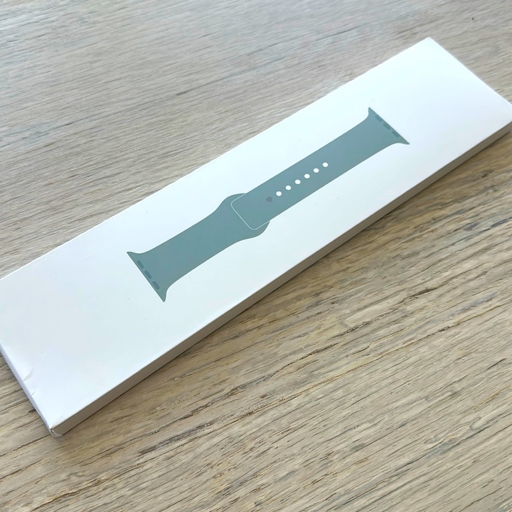 41mm M/L Apple Watch band